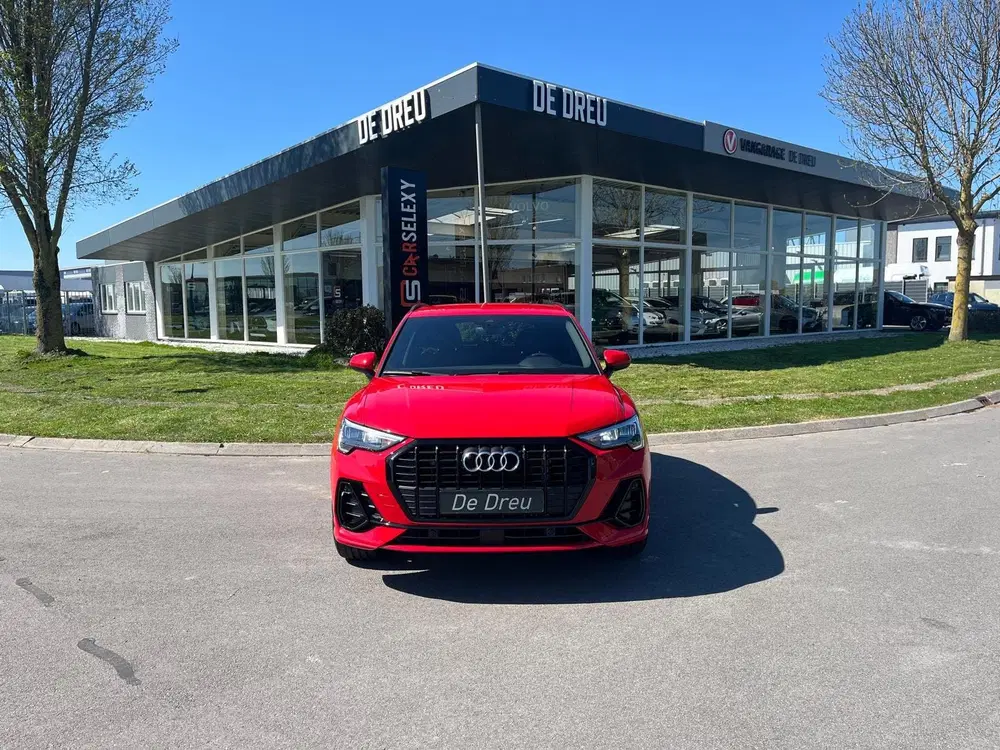 Audi Q3 45 TFSIe 245 pk S edition uit 2022, foto 6