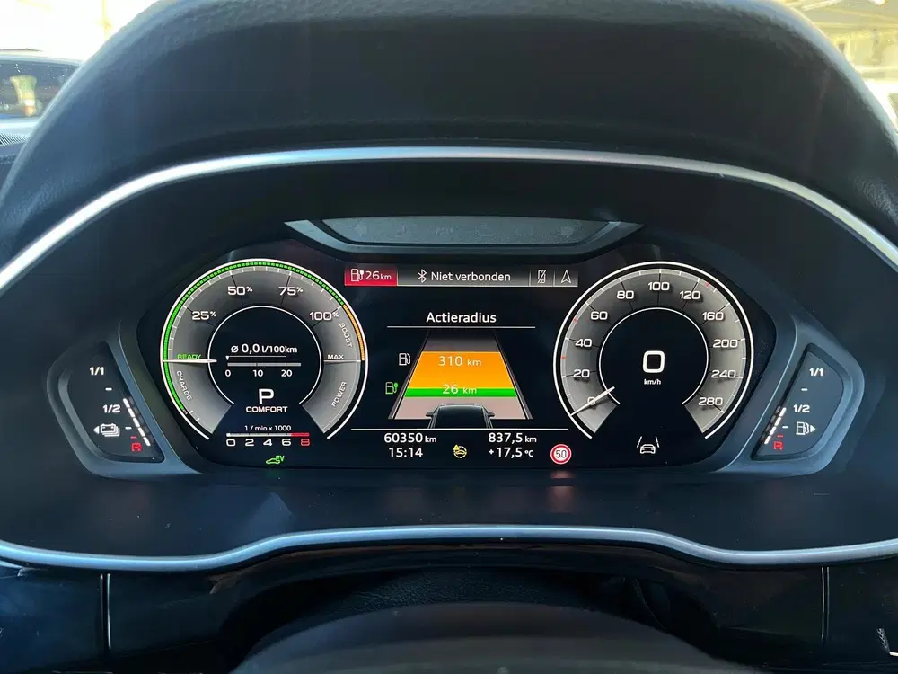 Audi Q3 45 TFSIe 245 pk S edition uit 2022, foto 9