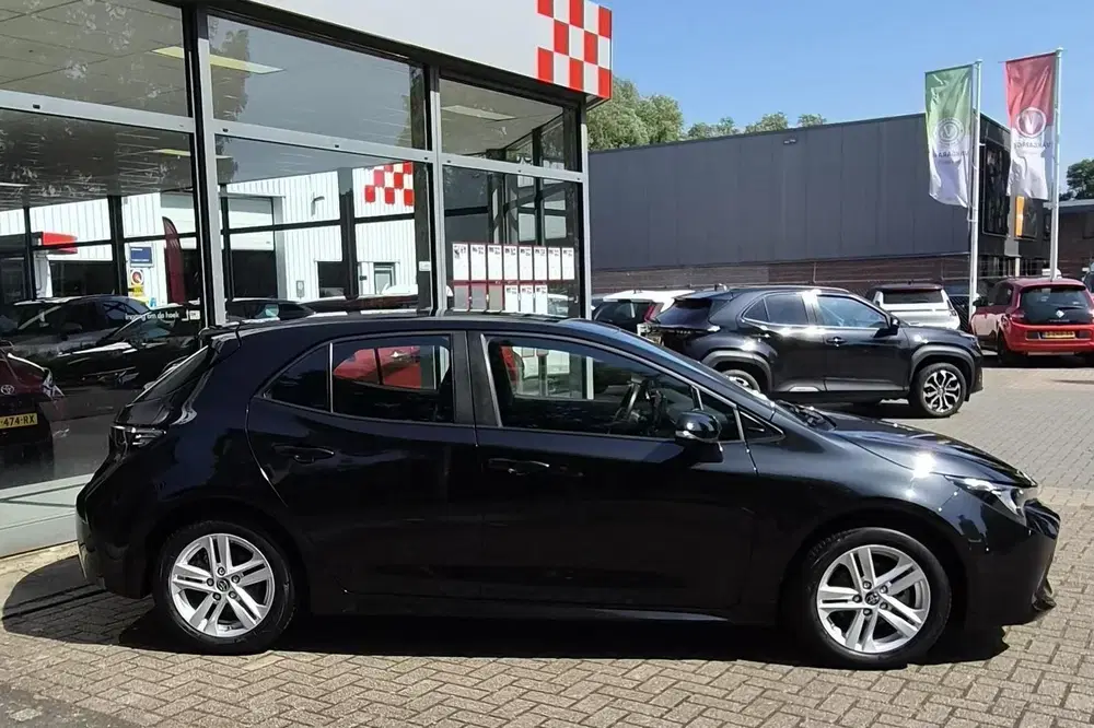 Toyota Corolla Hybrid 140 Active uit 2022, foto 2