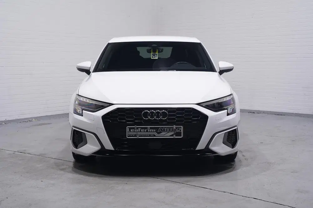 Audi A3 35 TFSI Business edition navigatie Apple-c uit 2022, foto 2