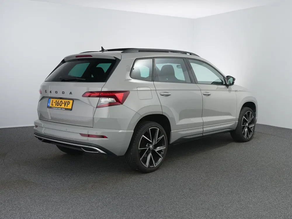 Skoda Karoq 1.5 TSI ACT Sportline Business uit 2021, foto 2