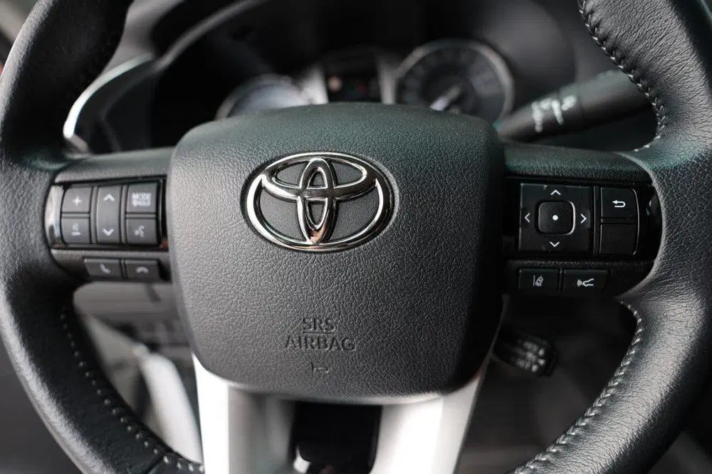 Toyota Hilux 2.4 D-4D DUBBEL CABIN PROFESSIONAL 2 ZITS uit 2024, foto 19
