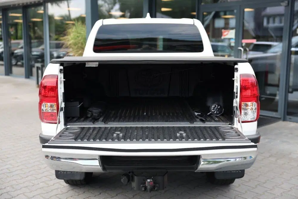 Toyota Hilux 2.4 D-4D DUBBEL CABIN PROFESSIONAL 2 ZITS uit 2024, foto 6