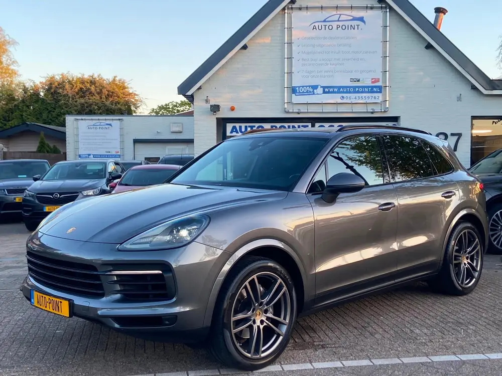 Porsche Cayenne 3.0 AUT8/PANO/CHRONO/TREKHAAK/BOSE/DEALERAUT uit 2019