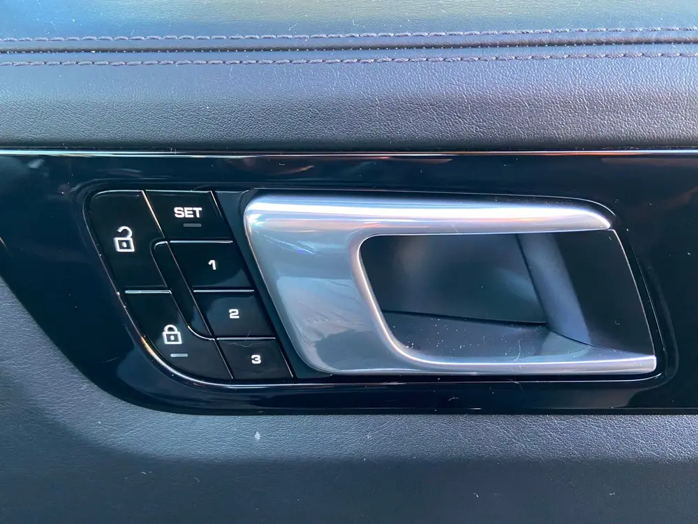 Porsche Cayenne 3.0 AUT8/PANO/CHRONO/TREKHAAK/BOSE/DEALERAUT uit 2019, foto 19