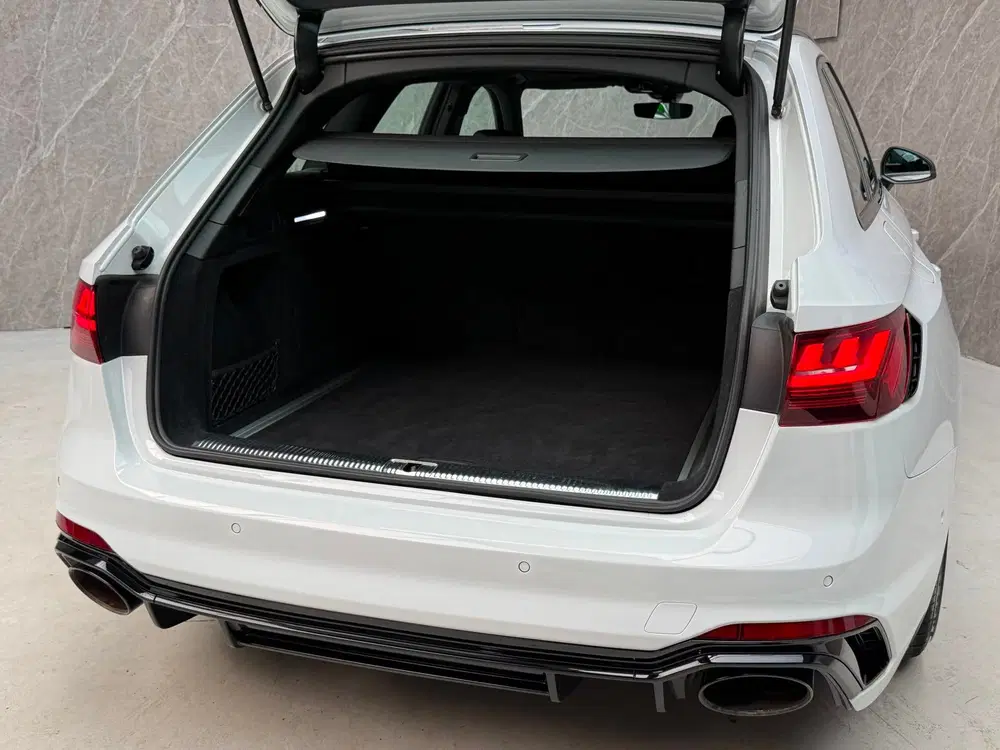 Audi RS4 2.9 TFSI quattro uit 2020, foto 10