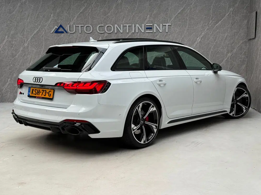 Audi RS4 2.9 TFSI quattro uit 2020, foto 2