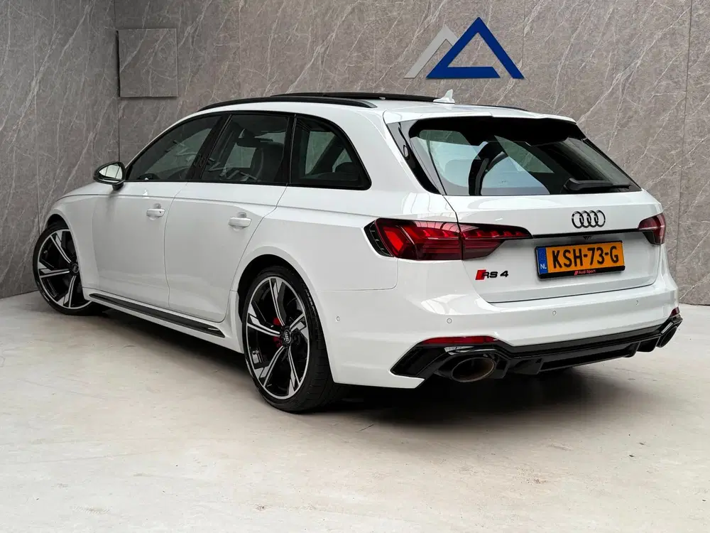 Audi RS4 2.9 TFSI quattro uit 2020, foto 4