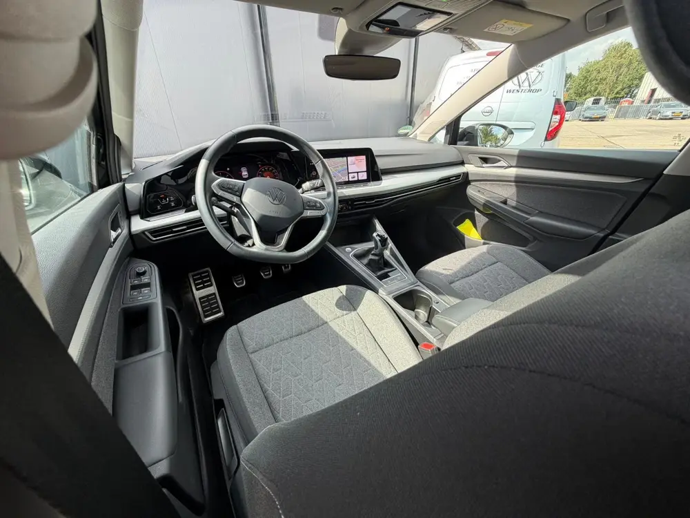 Volkswagen Golf 2.0 TDI 116 PK LIFE / NAVIGATIE / STOELVERW uit 2023, foto 15