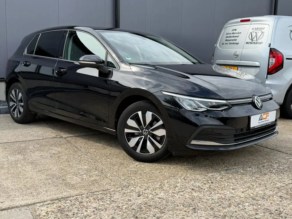 Volkswagen Golf 2.0 TDI 116 PK LIFE / NAVIGATIE / STOELVERW uit 2023, foto 2