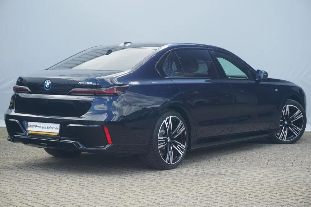BMW i7 xDrive60 M Sportpakket uit 2024, foto 2