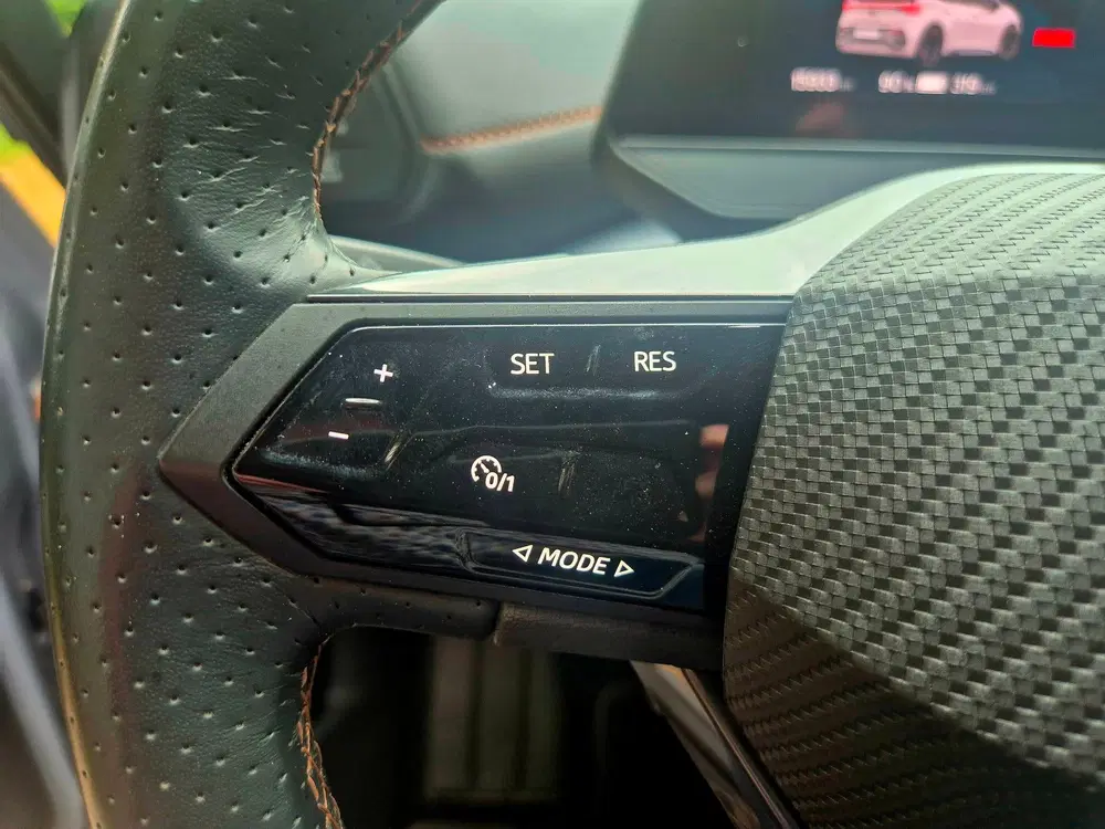 Cupra Born Impulse 62 kWh uit 2024, foto 12