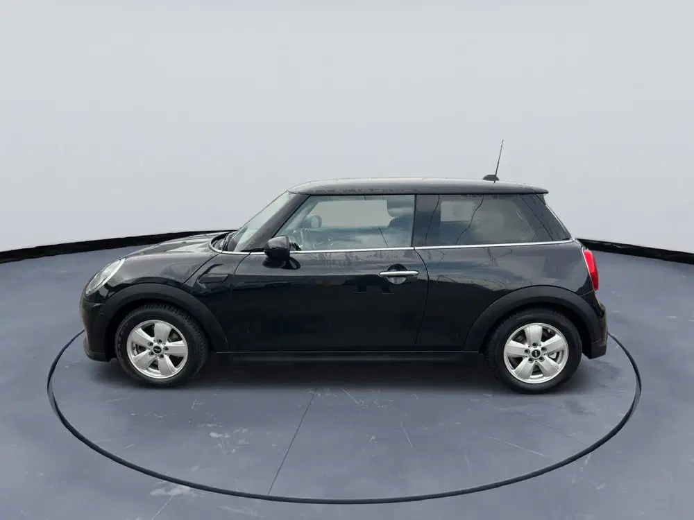 Mini Cooper 1.5 Cooper Essential Trim Automaat Stoelve uit 2023, foto 4