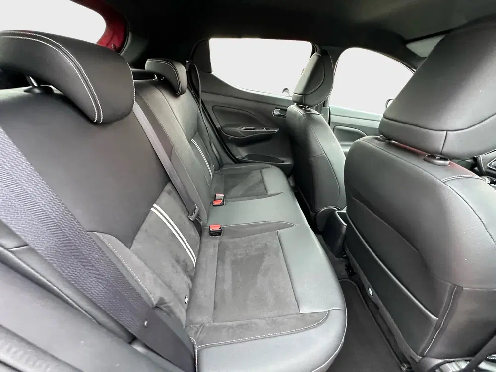 Nissan Micra 1.0 IG-T N-Sport Navigatiesysteem Achterui uit 2021, foto 13