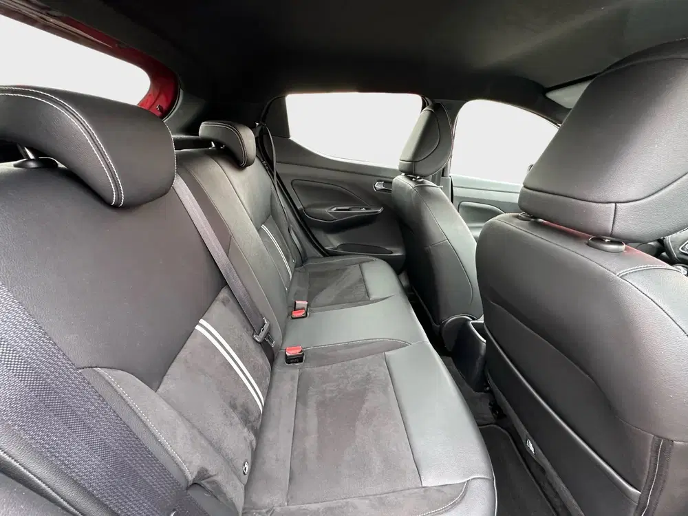 Nissan Micra 1.0 IG-T N-Sport Navigatiesysteem Achterui uit 2021, foto 14