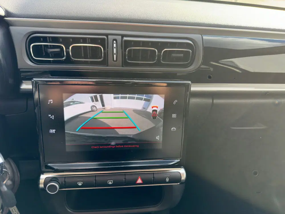 Citroën C3 Citroen C3 1.2 PureTech S&S Shine Automaat uit 2021, foto 16