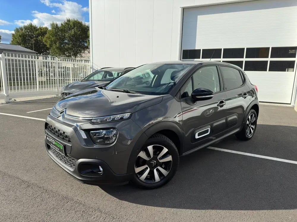 Citroën C3 Citroen C3 1.2 PureTech S&S Shine Automaat uit 2021, foto 2