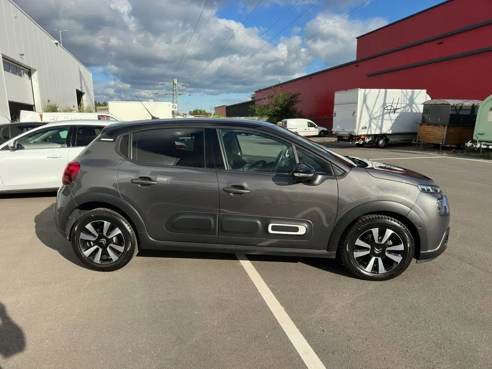 Citroën C3 Citroen C3 1.2 PureTech S&S Shine Automaat uit 2021, foto 8