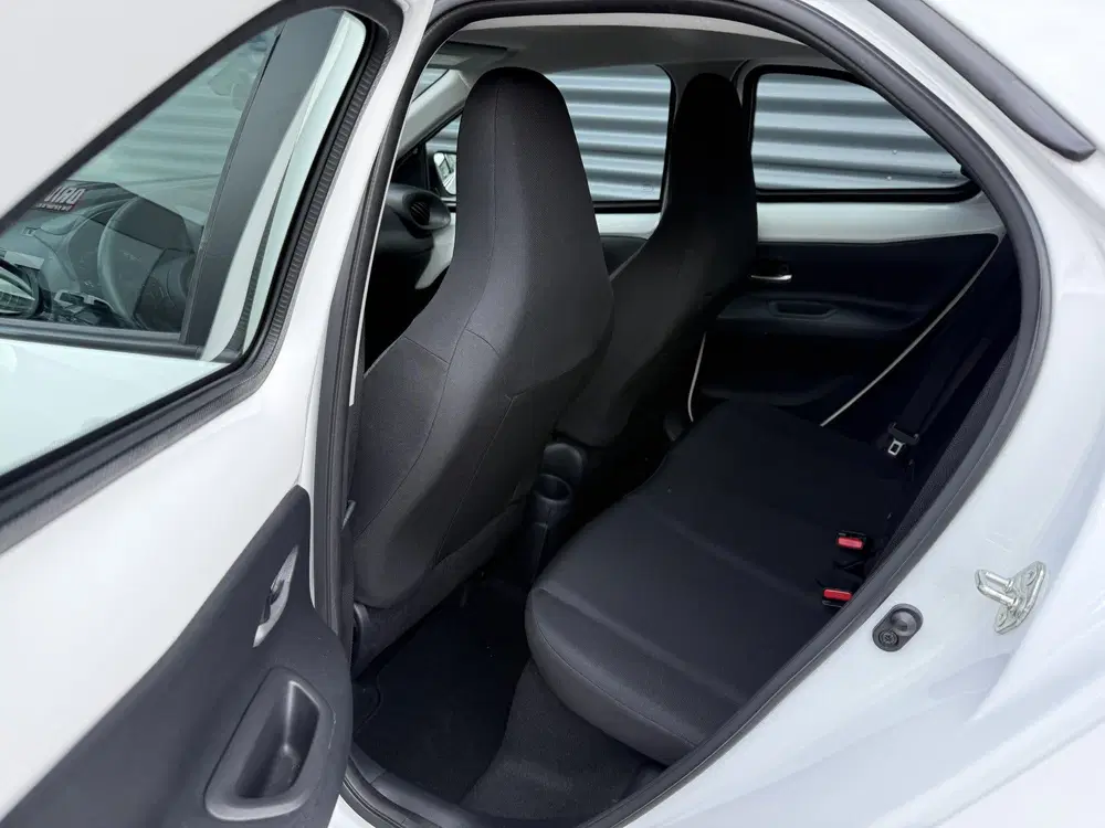 Toyota Aygo X 1.0 VVT-i MT Play Apple uit 2023, foto 18