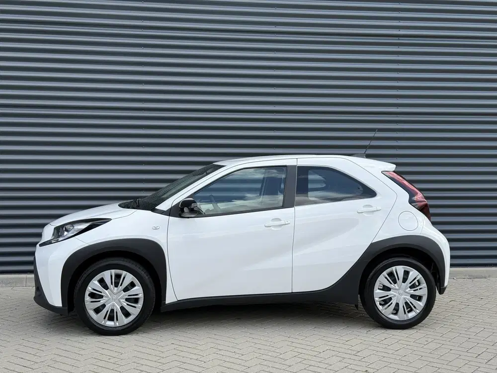 Toyota Aygo X 1.0 VVT-i MT Play Apple uit 2023, foto 4