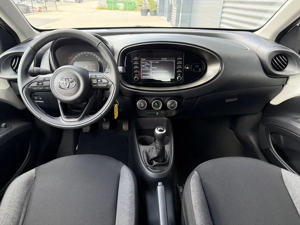 Toyota Aygo X 1.0 VVT-i MT Play Apple uit 2023, foto 5