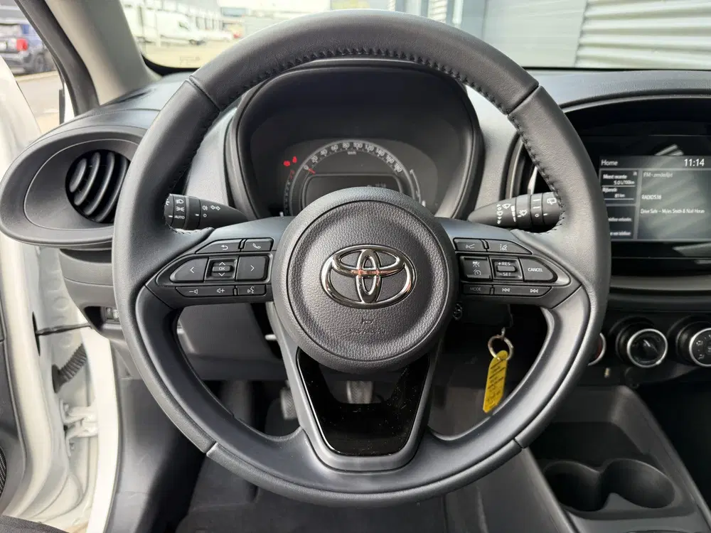 Toyota Aygo X 1.0 VVT-i MT Play Apple uit 2023, foto 9