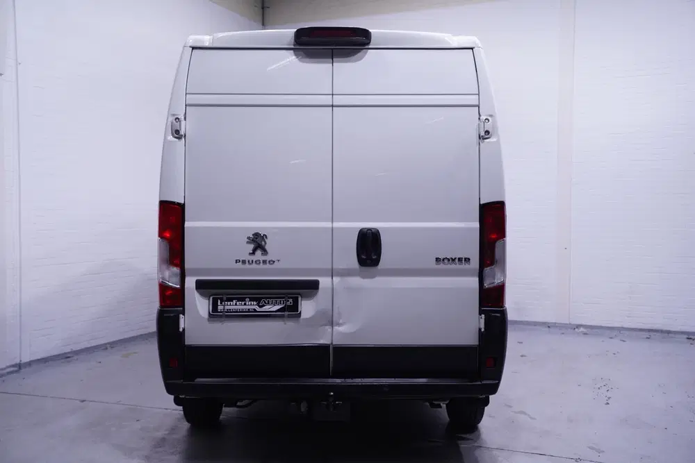 Peugeot Boxer 2.2 BlueHDi 140 pk L2H2 Premium Navi uit 2020, foto 10