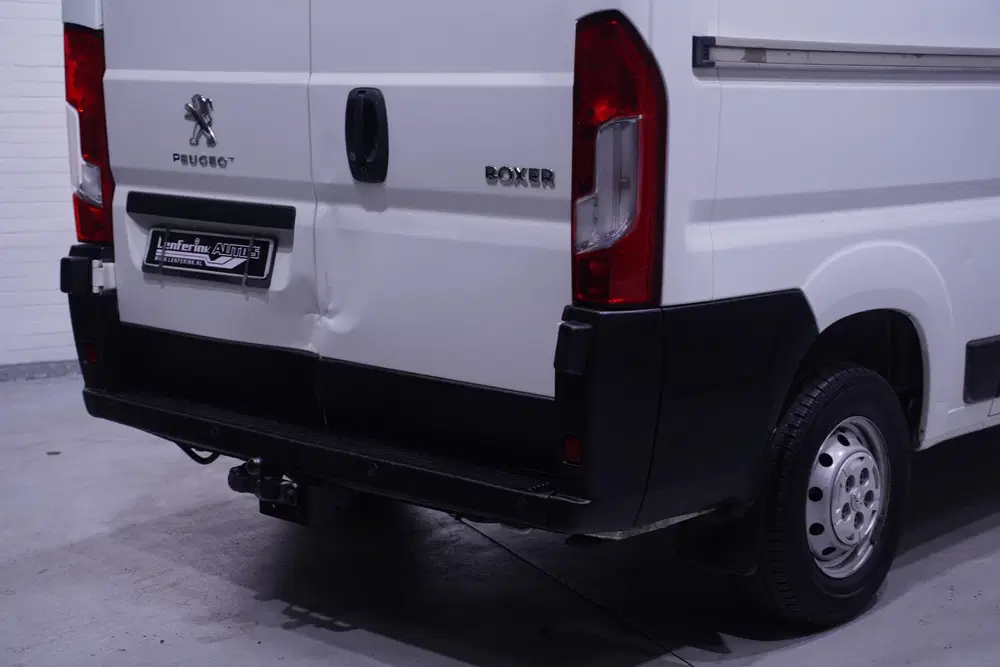Peugeot Boxer 2.2 BlueHDi 140 pk L2H2 Premium Navi uit 2020, foto 16