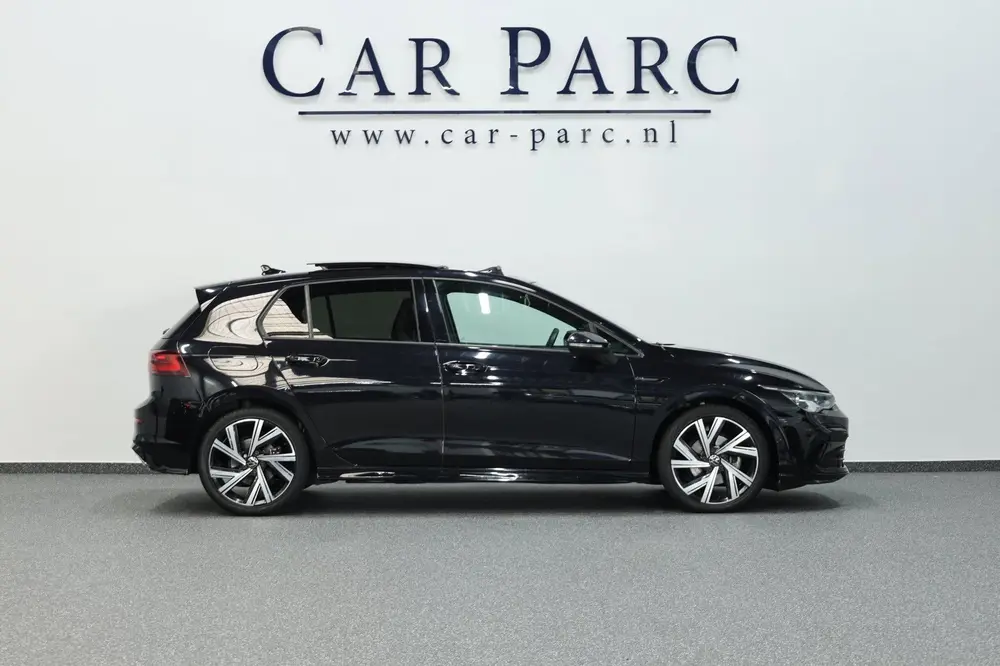 Volkswagen Golf 1.5 eTSI R-Line IQ+LED/VIRTUAL/SFEER/ALCANTA uit 2020, foto 4