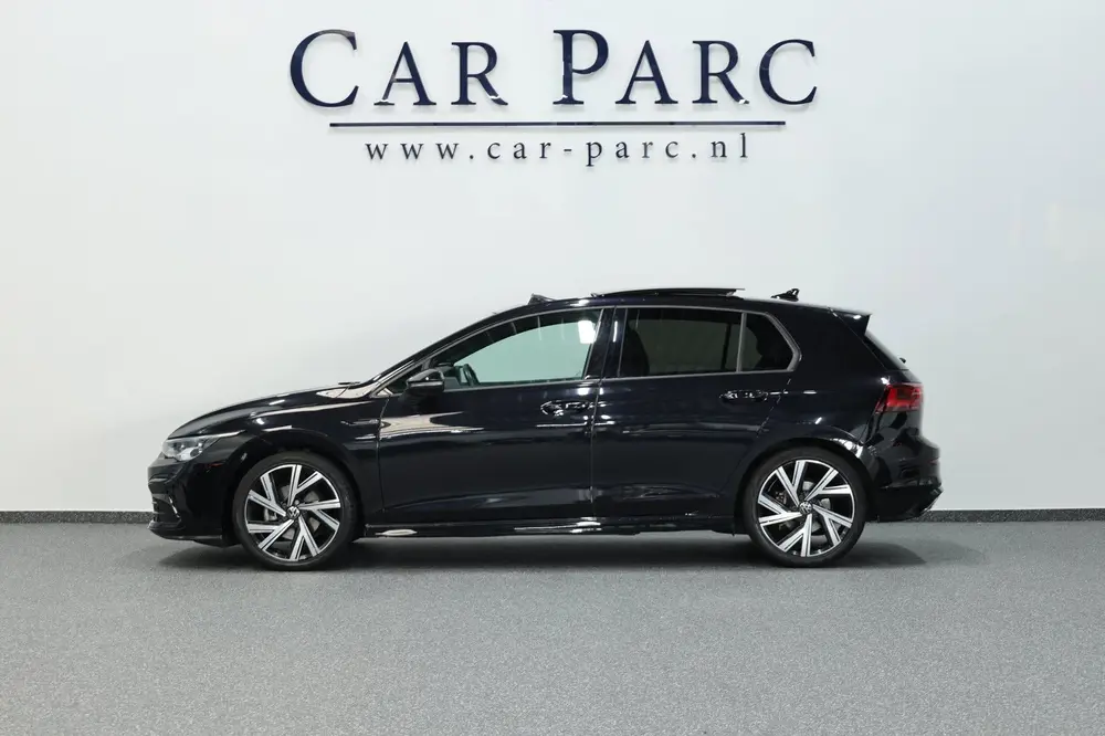 Volkswagen Golf 1.5 eTSI R-Line IQ+LED/VIRTUAL/SFEER/ALCANTA uit 2020, foto 9