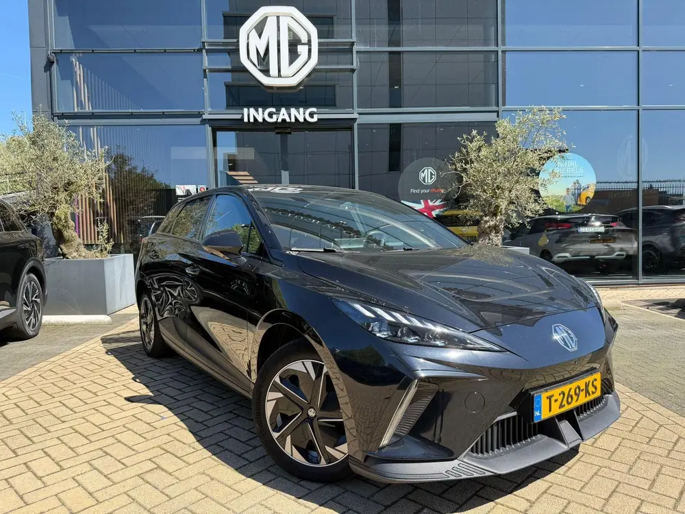 MG MG4 Luxury 64 kWh Long Range uit 2023, foto 3
