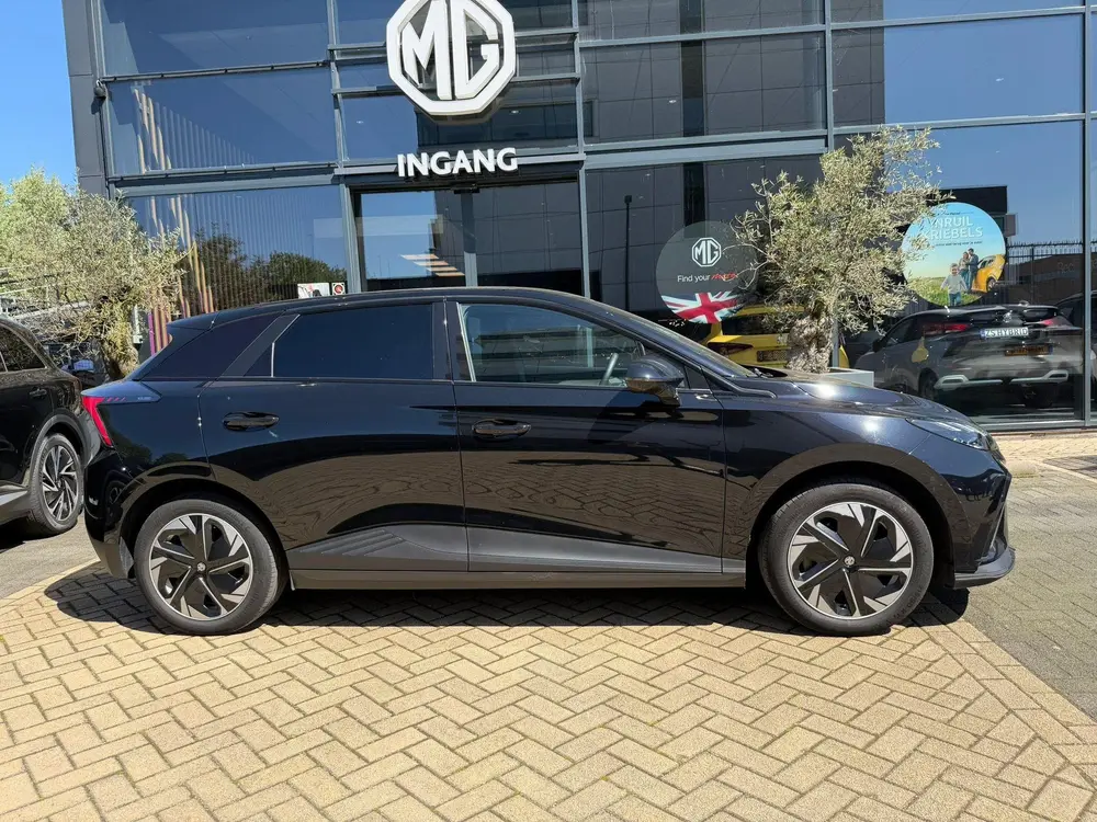 MG MG4 Luxury 64 kWh Long Range uit 2023, foto 4
