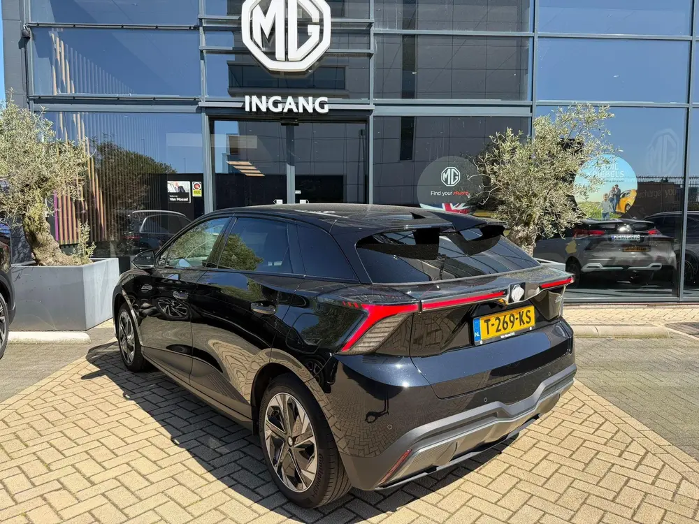 MG MG4 Luxury 64 kWh Long Range uit 2023, foto 6