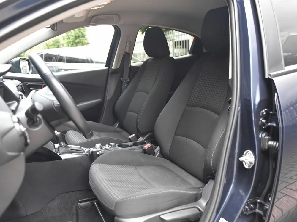 Mazda 2 1.5 Skyactiv-G SkyLease GT Airco Cruise Navi PDC uit 2019, foto 6