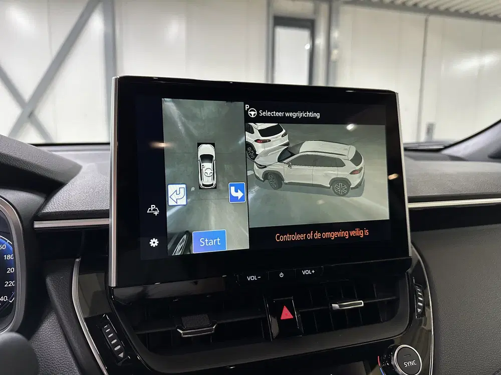Toyota Corolla Cross Hybrid 180 Executive uit 2025, foto 13