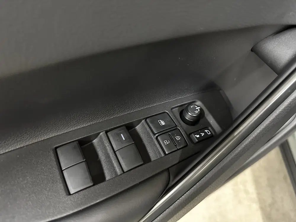 Toyota Corolla Cross Hybrid 180 Executive uit 2025, foto 9