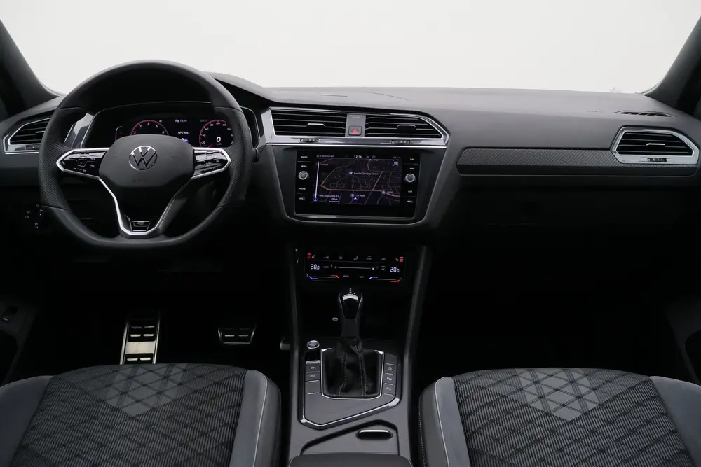 Volkswagen Tiguan 1.5 TSI R-Line Business+ Camera, Apple Car uit 2020, foto 2