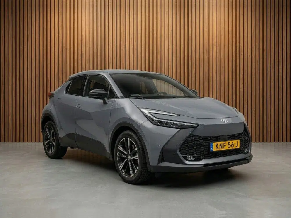 Toyota C-Hr 1.8 Hybrid 140 Dynamic navigtatie uit 2026, foto 2