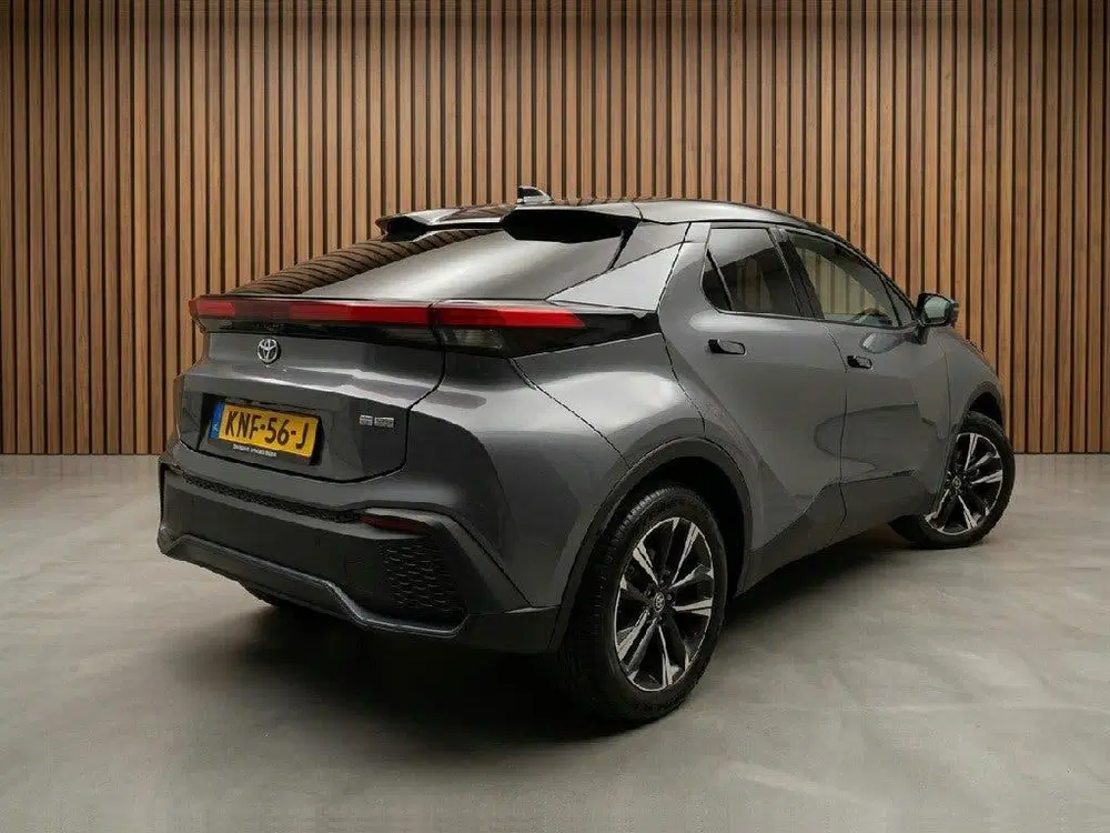 Toyota C-Hr 1.8 Hybrid 140 Dynamic navigtatie uit 2026, foto 6