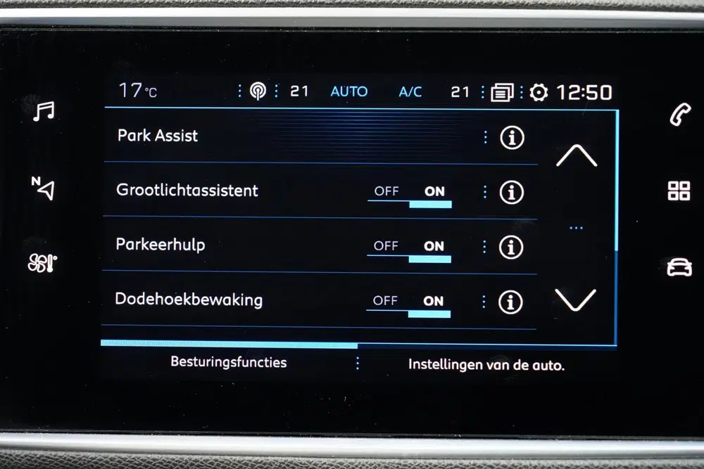 Peugeot 308 1.2 PureTech Allure Pack uit 2020, foto 12