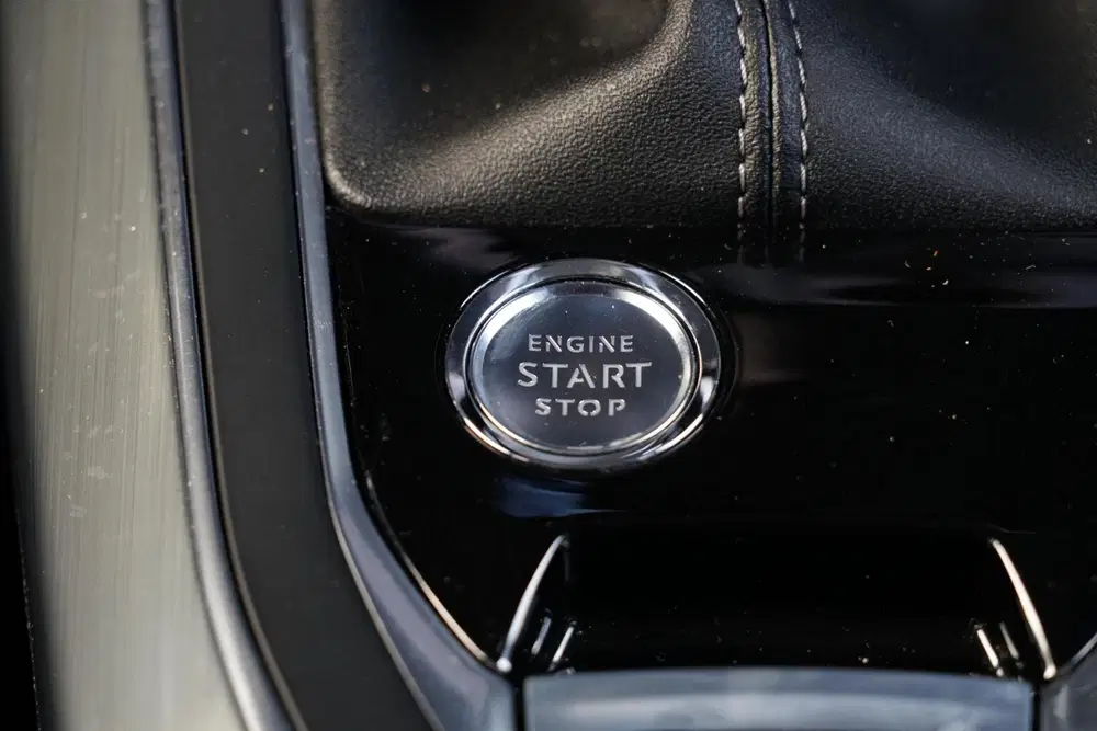 Peugeot 308 1.2 PureTech Allure Pack uit 2020, foto 15