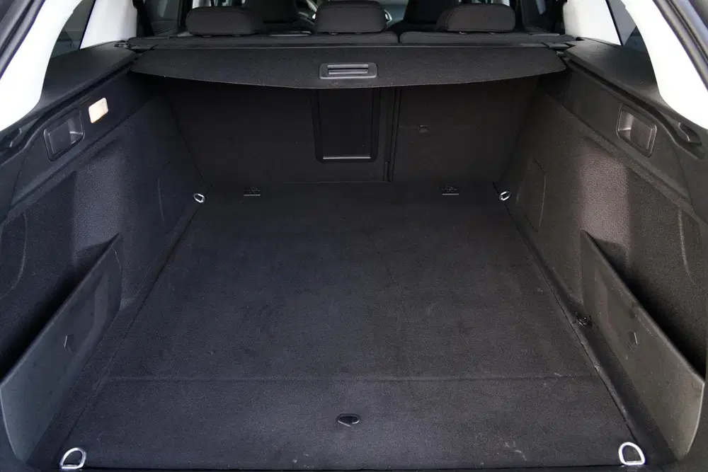 Peugeot 308 1.2 PureTech Allure Pack uit 2020, foto 18