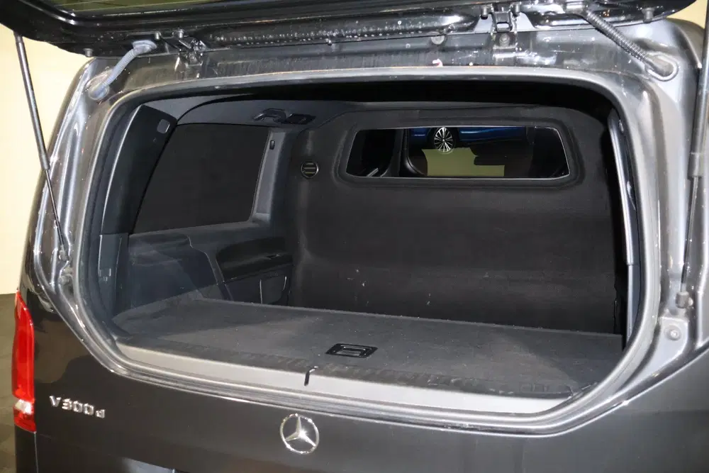 Mercedes-Benz V-Klasse 300d 4-MATIC Lang DC Avantgarde Editi uit 2023, foto 18