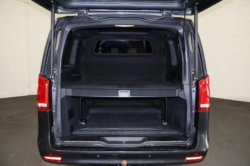 Mercedes-Benz V-Klasse 300d 4-MATIC Lang DC Avantgarde Editi uit 2023, foto 4