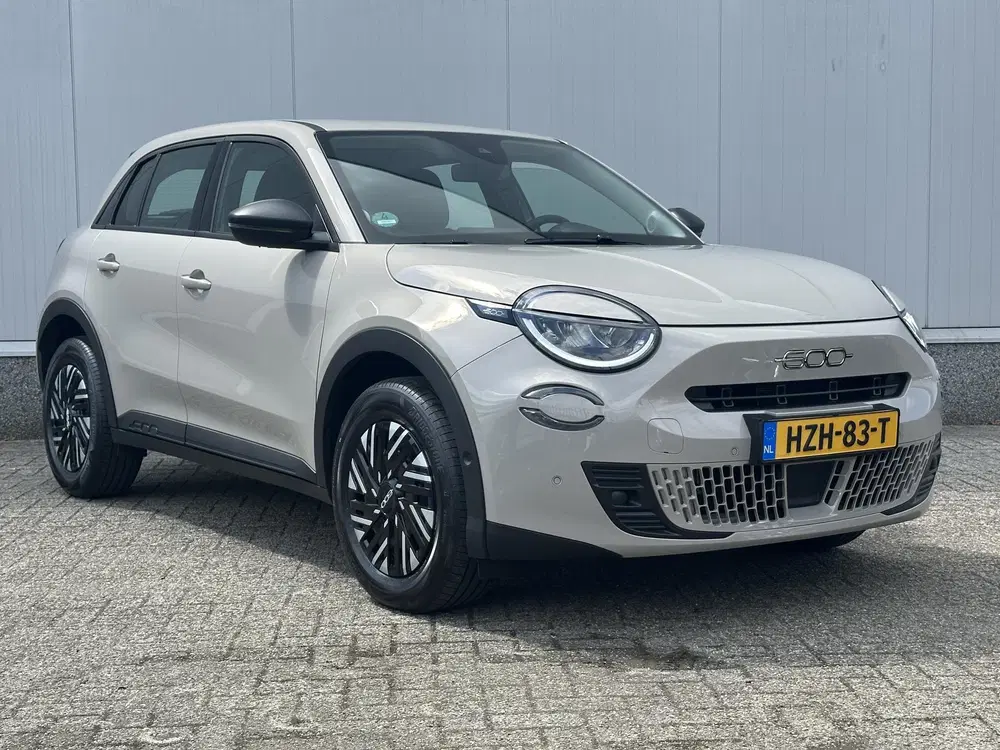 Fiat 600 1.2 Hybrid Icon uit 2025, foto 18
