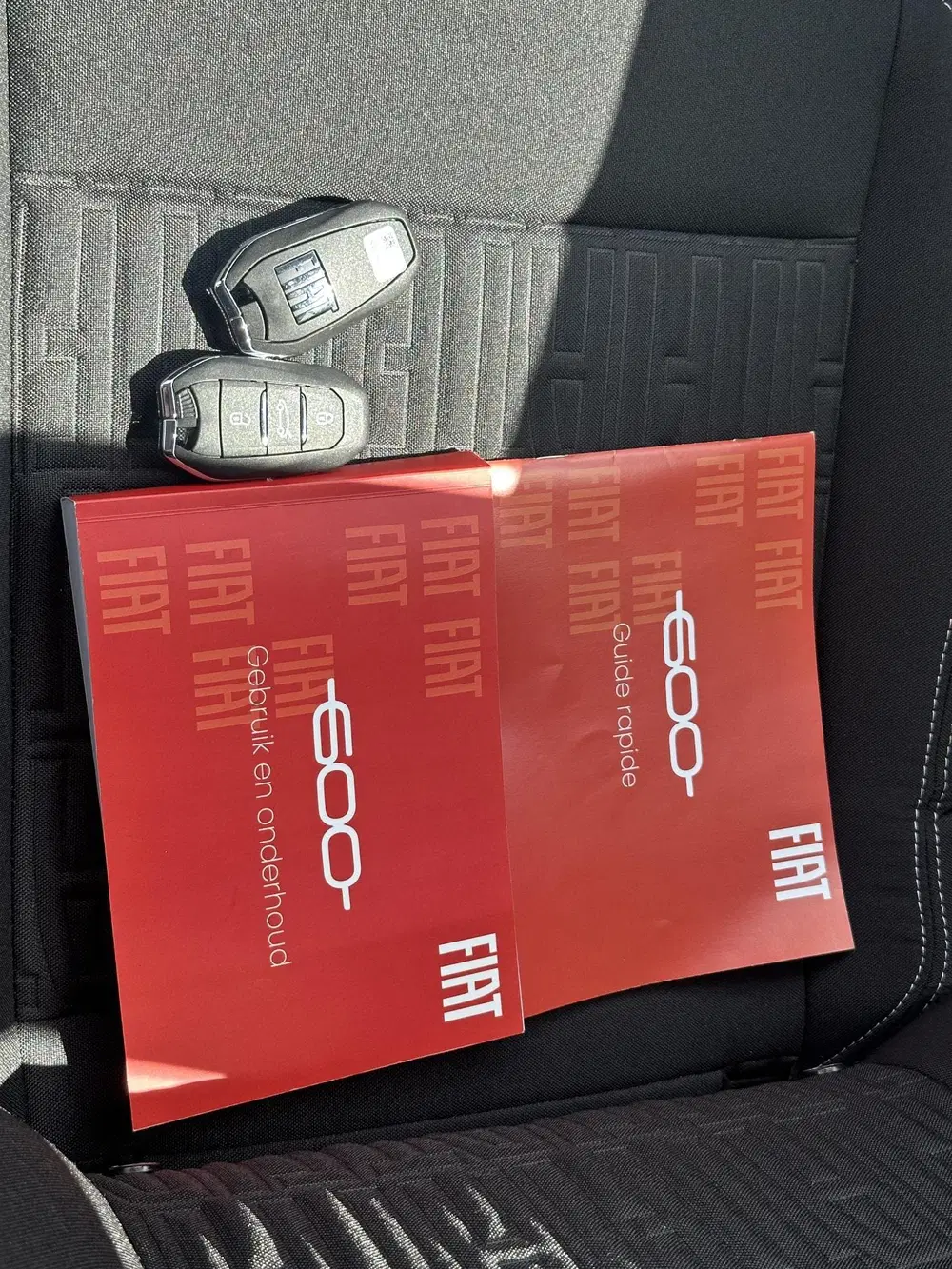 Fiat 600 1.2 Hybrid Icon uit 2025, foto 5