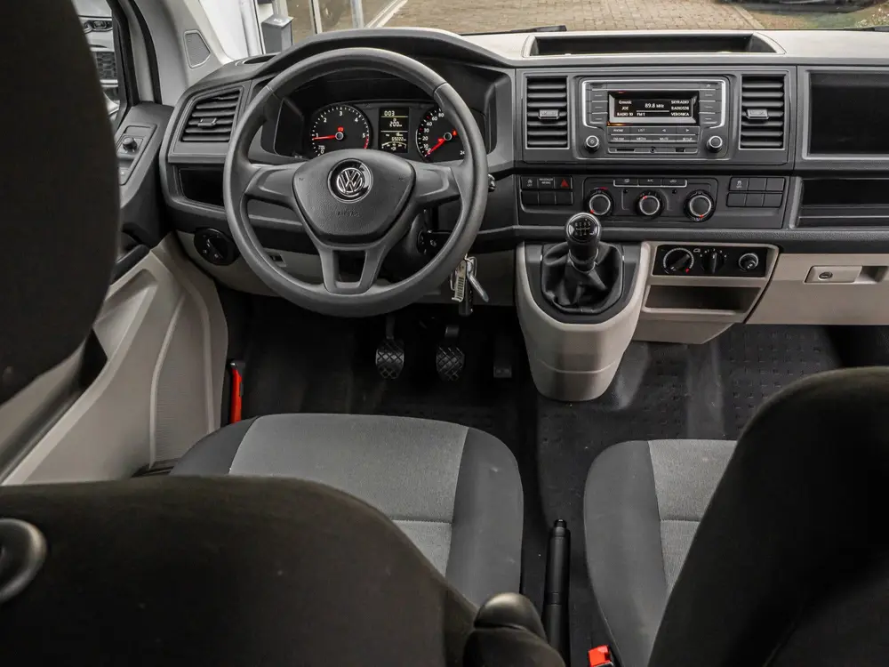 Volkswagen Transporter Kombi 2.0 TDI L1H1 EX BTW BPM VRIJ PR uit 2019, foto 2