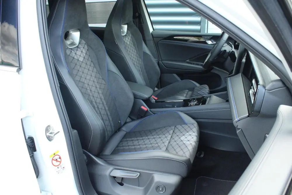 Volkswagen Tiguan 1.5 eHybrid 204pk R-Line Edition | Panoram uit 2026, foto 15