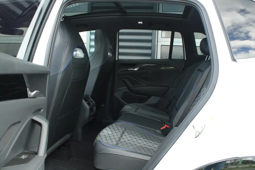 Volkswagen Tiguan 1.5 eHybrid 204pk R-Line Edition | Panoram uit 2026, foto 20