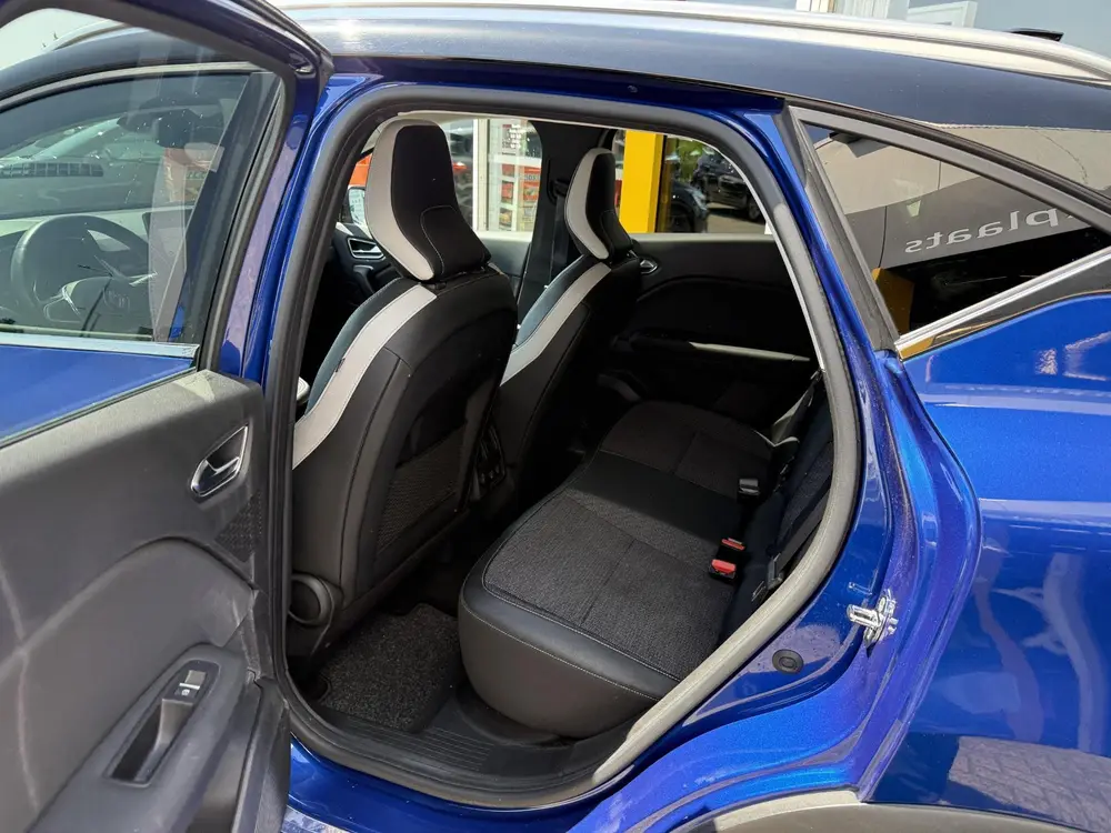 Renault Captur 1.3 TCe 155 Intens uit 2020, foto 8